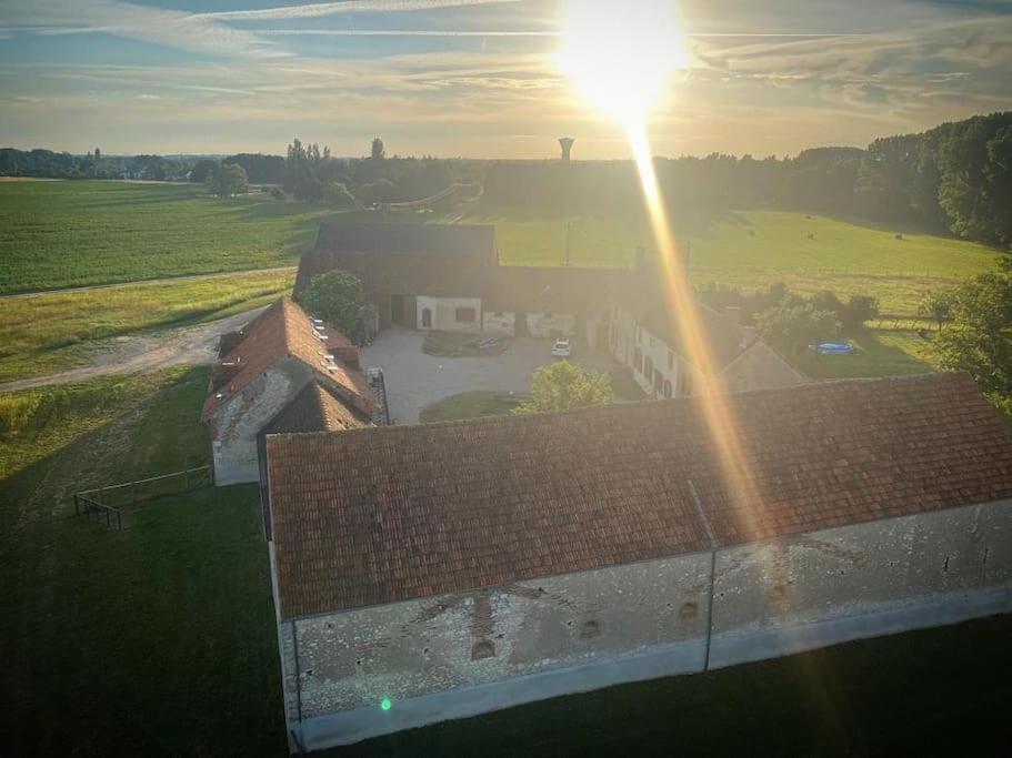 Villenouan Domaine Et Gites Lailly-en-Val Esterno foto